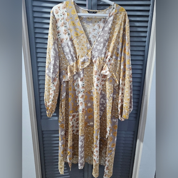 NWOT Shein Curve Pattern Dress ( Size 0XL) - Picture 3 of 5